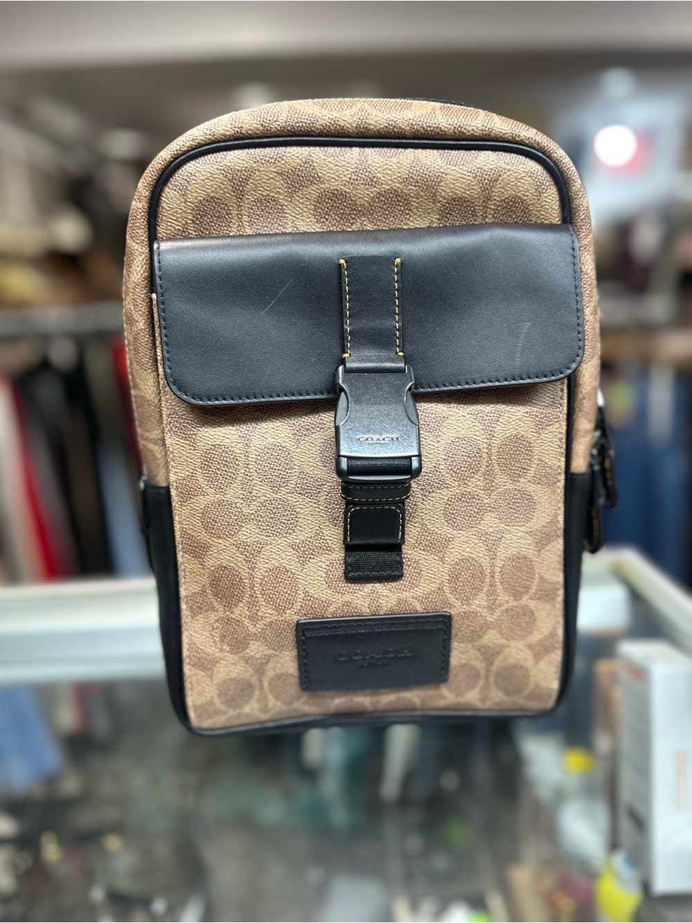Coach

TRACK PACK IN COLORBLOCK SIGNATURE CANVAS. New no tag